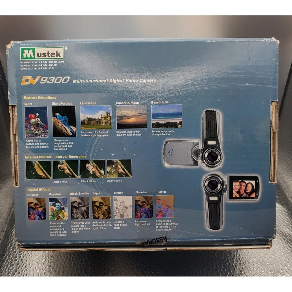 Mustek DV9300 Digital Video Camera Camcorder Silver Y2K 3.0MP 8X Zoom Boxed
